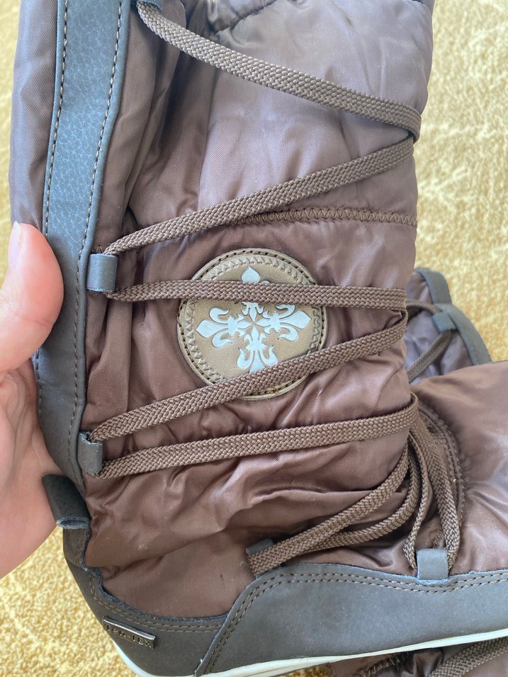 Kahverengi Tüylü  Kadın Bot - Görsel 5