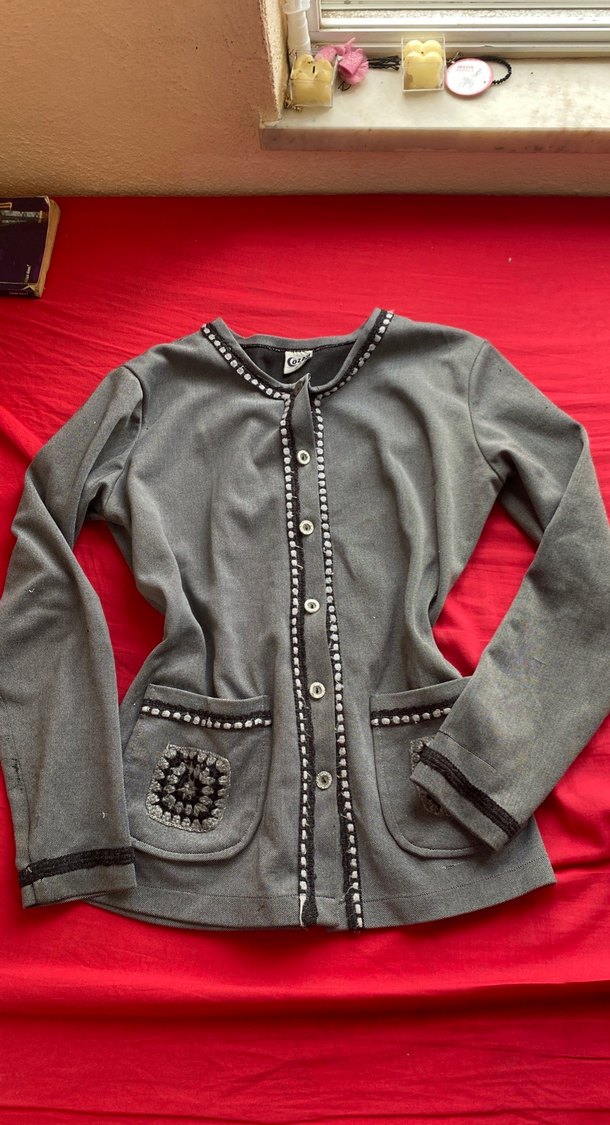 Düğmeli Gri Nakışlı Midi Kadın Ceket - Görsel 3