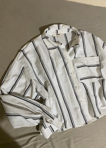 Düğmeli Gri Çizgili Kadın Gömlek - Görsel 4
