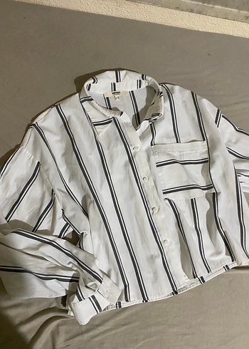Düğmeli Gri Çizgili Kadın Gömlek - Görsel 7