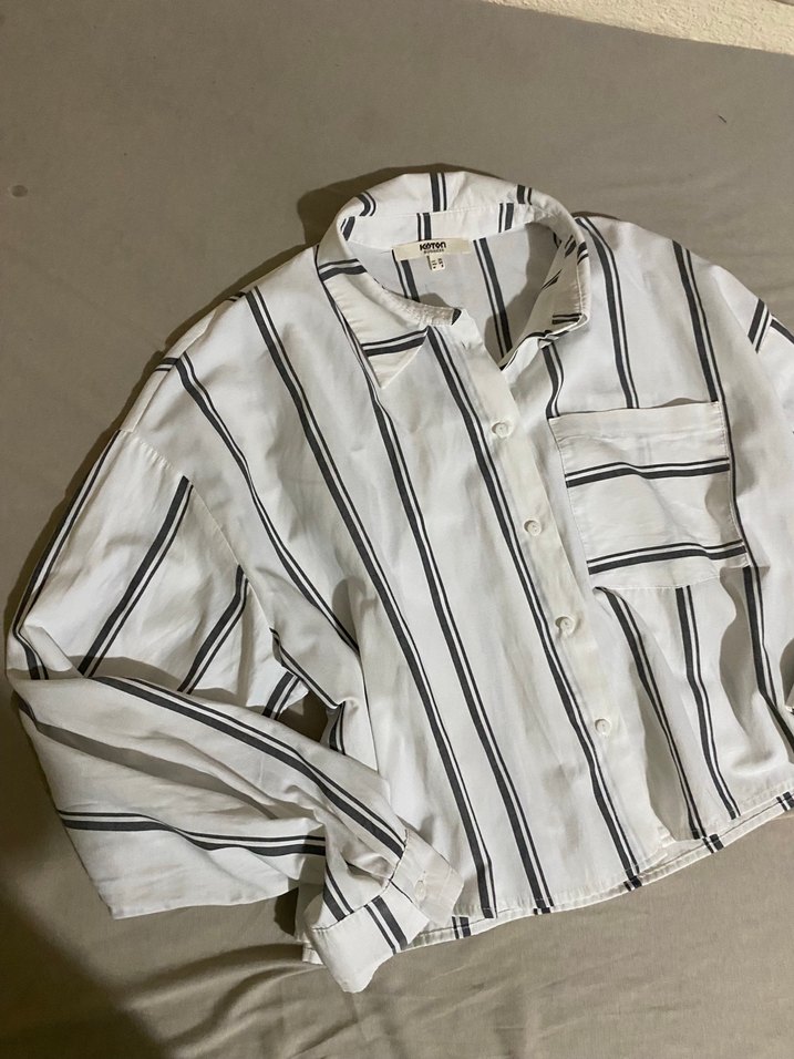 Düğmeli Gri Çizgili Kadın Gömlek - Görsel 4