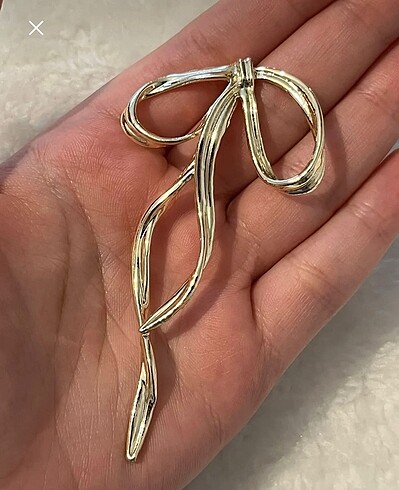 Urban Outfitters Gold Kurdele Küpe