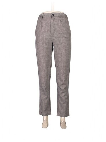 Pull and Bear Kumaş Pantolon %70 İndirimli.