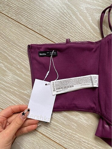 s Beden Bershka crop top