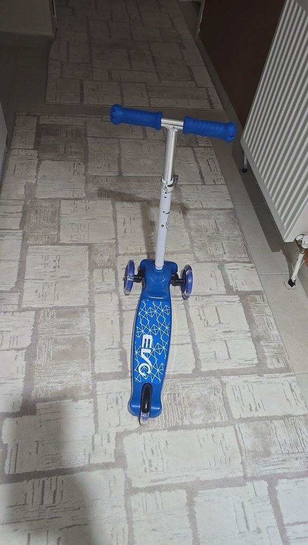 Mavi ve Gri Çocuk Scooter - Görsel 4