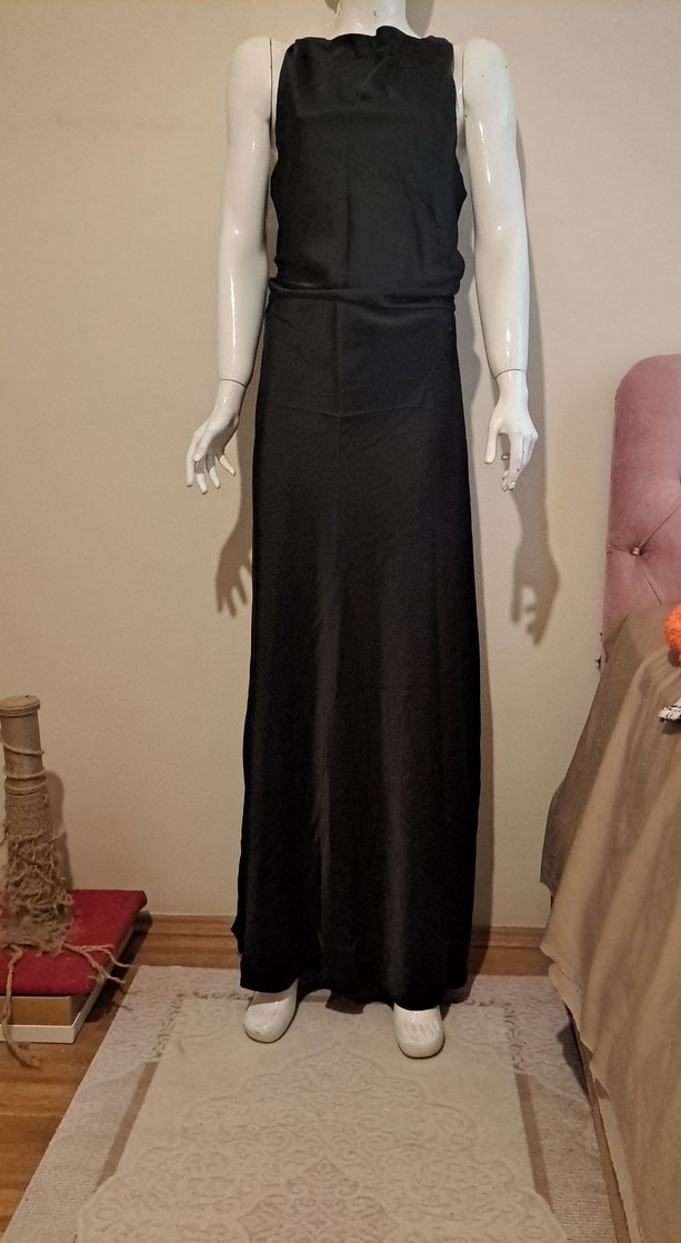 Siyah Drapeli Uzun Askısız Kadın Elbise - Görsel 3