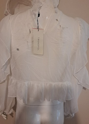 Uzun Kollu Beyaz Fırfırlı Mini Bluz - Görsel 4