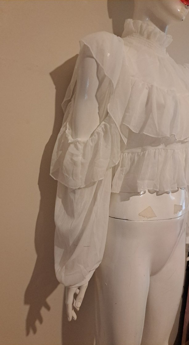 Uzun Kollu Beyaz Fırfırlı Mini Bluz - Görsel 2