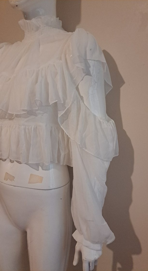 Uzun Kollu Beyaz Fırfırlı Mini Bluz - Görsel 3