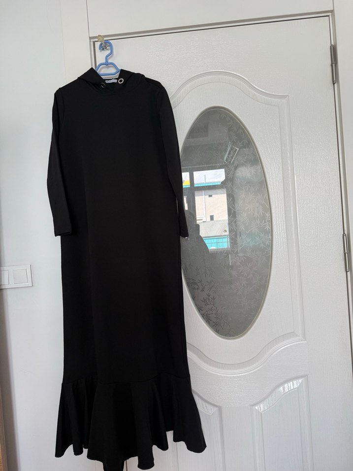 Muni muni kapüşonlu Elbise - Görsel 4