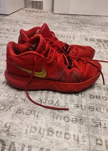 Nike Kyrie Flytrap Basketbol Ayakkabısı 