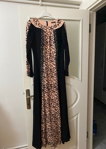 Dantel Detaylı Siyah Uzun Kadın Abiye Elbise - Görsel 2