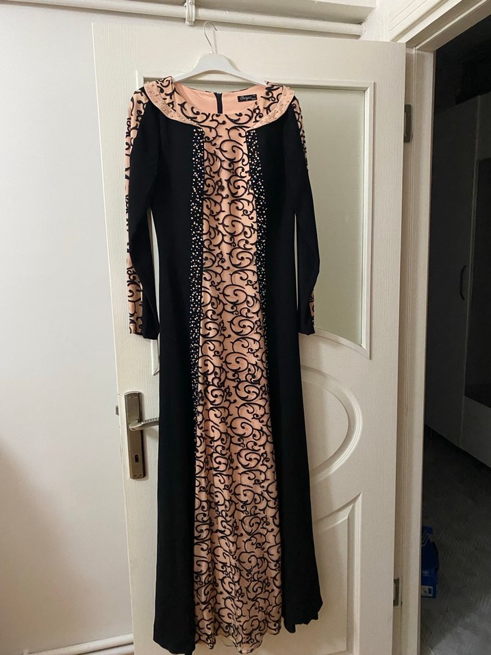 Dantel Detaylı Siyah Uzun Kadın Abiye Elbise - Görsel 2