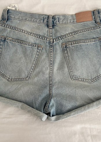 l Beden Pull and bear şort