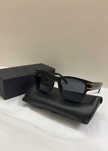 Klasik Ray Ban model Siyah Güneş Gözlüğü