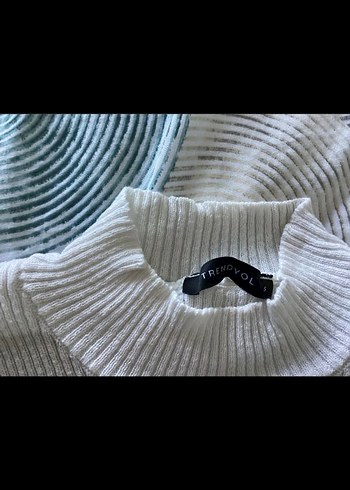 Beyaz Boğazlı İnce Triko Kadın Kazak - Görsel 2