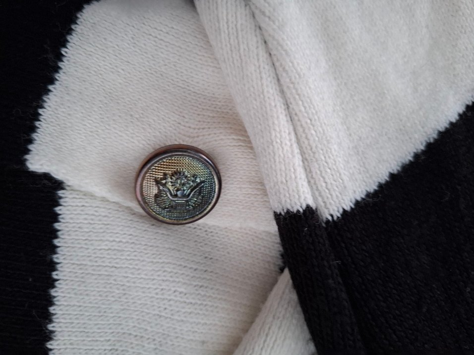 Düğmeli Siyah Beyaz Çizgili Kadın Hırka - Görsel 3