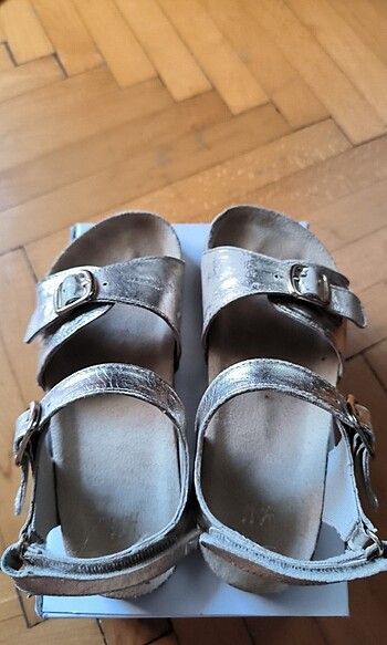 29 Beden altın Renk H&M çocuk altın rengi metalik sandalet