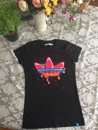 34 Beden Adidas tişört