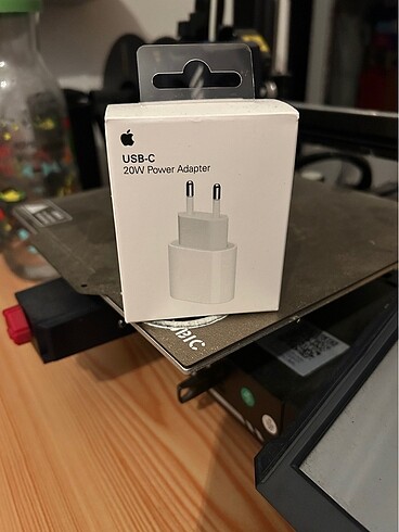 Apple hızlı şarj adaptörü