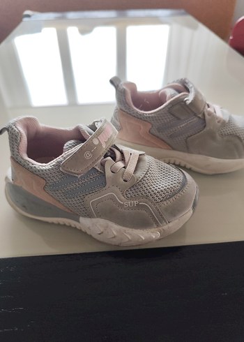 26 Beden Kız Çocuk Gri Yılan Desenli Sneaker