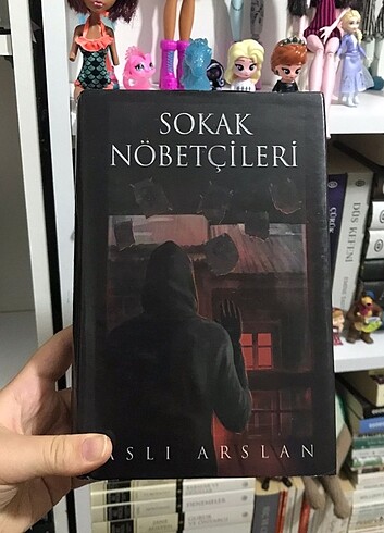 Sokak Nöbetçileri Ciltli İmzalı Hasarsız