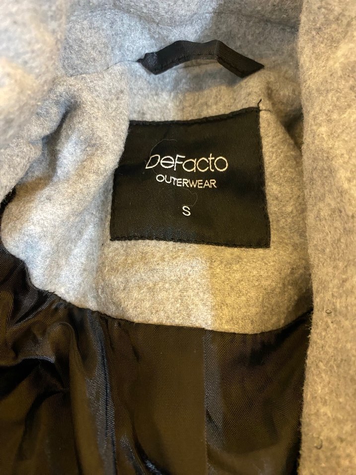 Gri Çift Düğmeli Kaban - Görsel 2