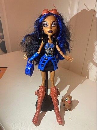 Monster High Bebeği