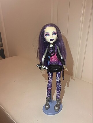 Monster High Bebeği