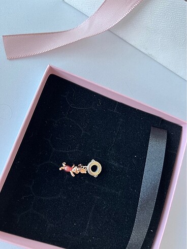 Pandora Disney Piglet Sallantılı Charm