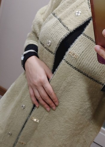 Bej Renk Düğmeli Maksi Angora Hırka - Görsel 2