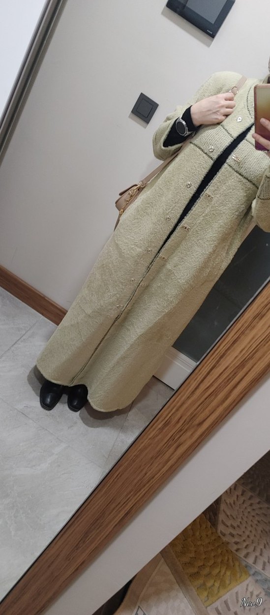 Bej Renk Düğmeli Maksi Angora Hırka - Görsel 5