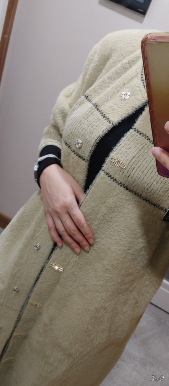 Bej Renk Düğmeli Maksi Angora Hırka - Görsel 2