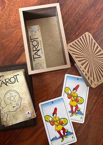 Ahşap Kutulu Tarot Destesi