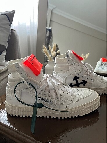Off-White Beyaz Deri Sneaker
