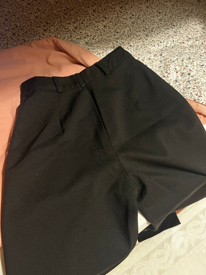 Düğmeli Siyah Kadın Kumaş Pantolon - Görsel 4