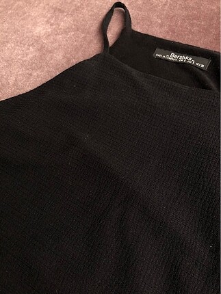 s Beden Bershka siyah crop top kendiliğinden desenli çift astarlı small