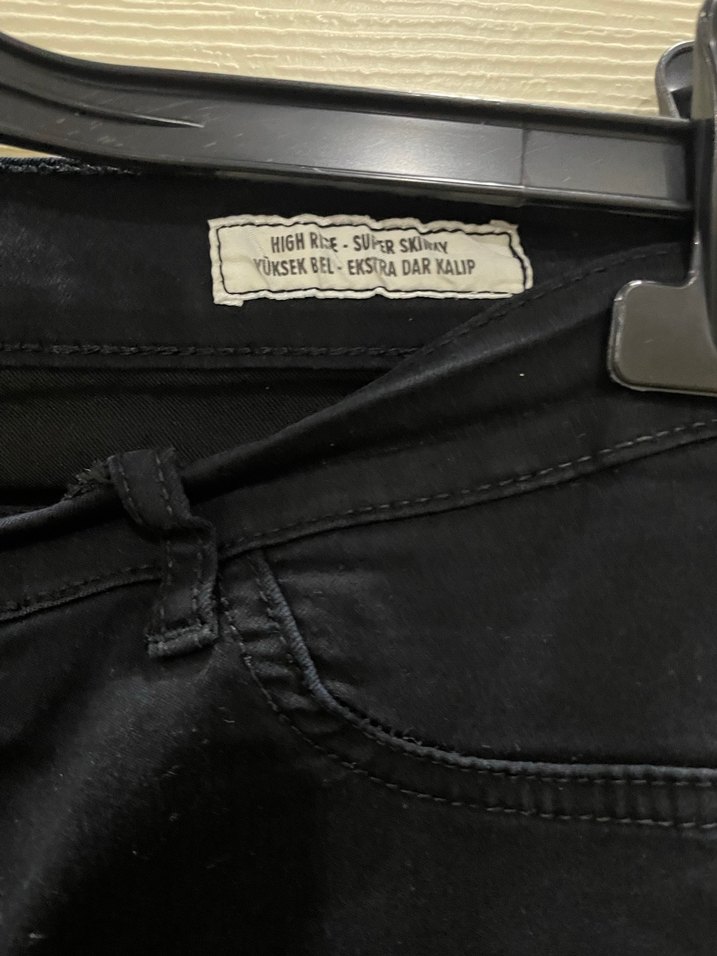 Erkek Siyah Kemerli Regular Fit Denim Pantolon - Görsel 2