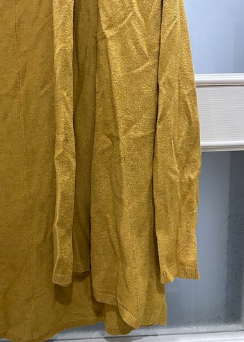 Sarı Dökümlü Kadın Hırka - Görsel 3