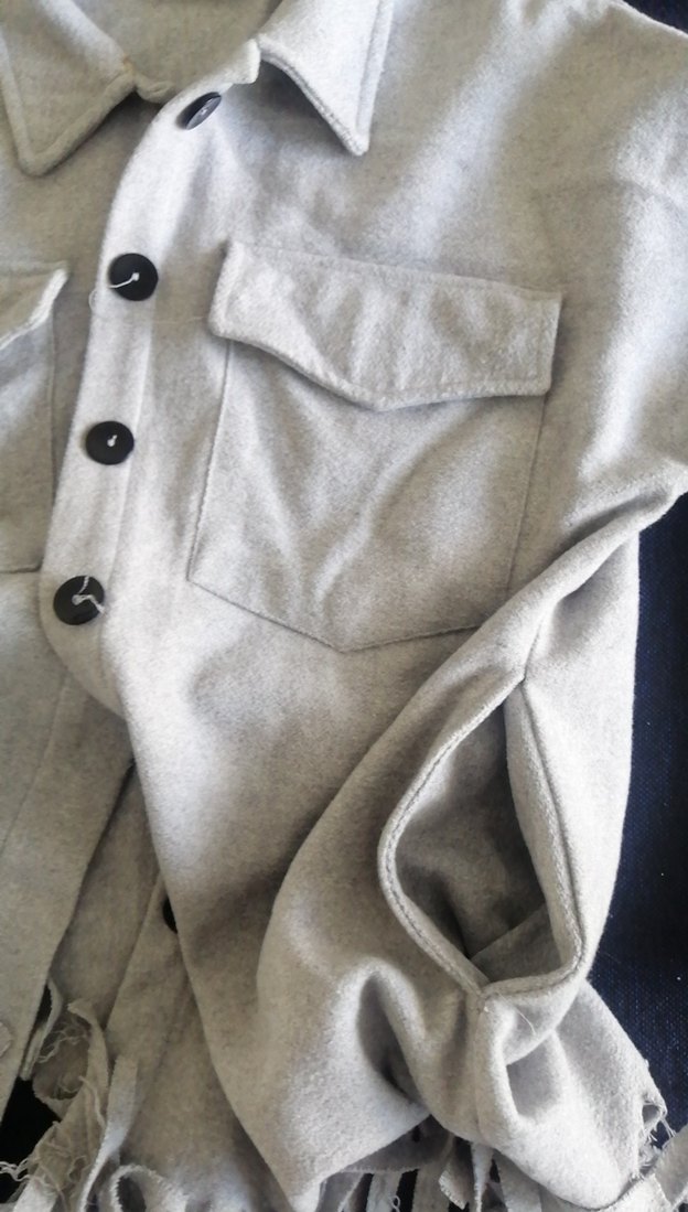 Gri Düğmeli Uzun Kollu Keten Gömlek - Görsel 3