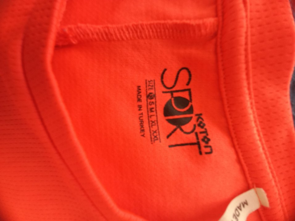 turuncu spor atlet - Görsel 2