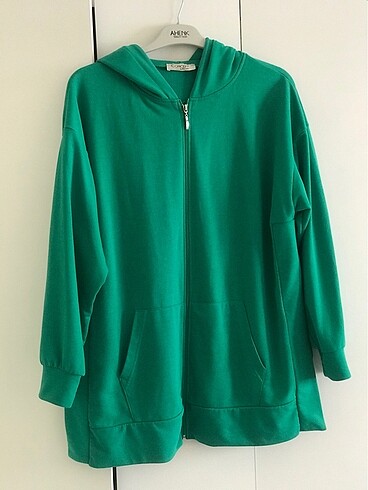 yeşil ve turuncu sweat
