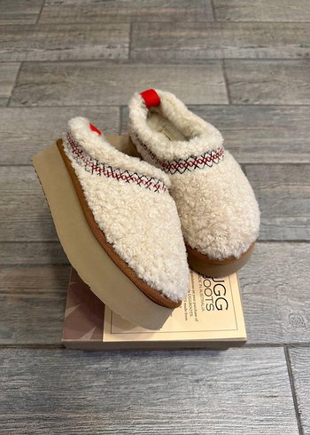 UGG PLATFORM WHİTE