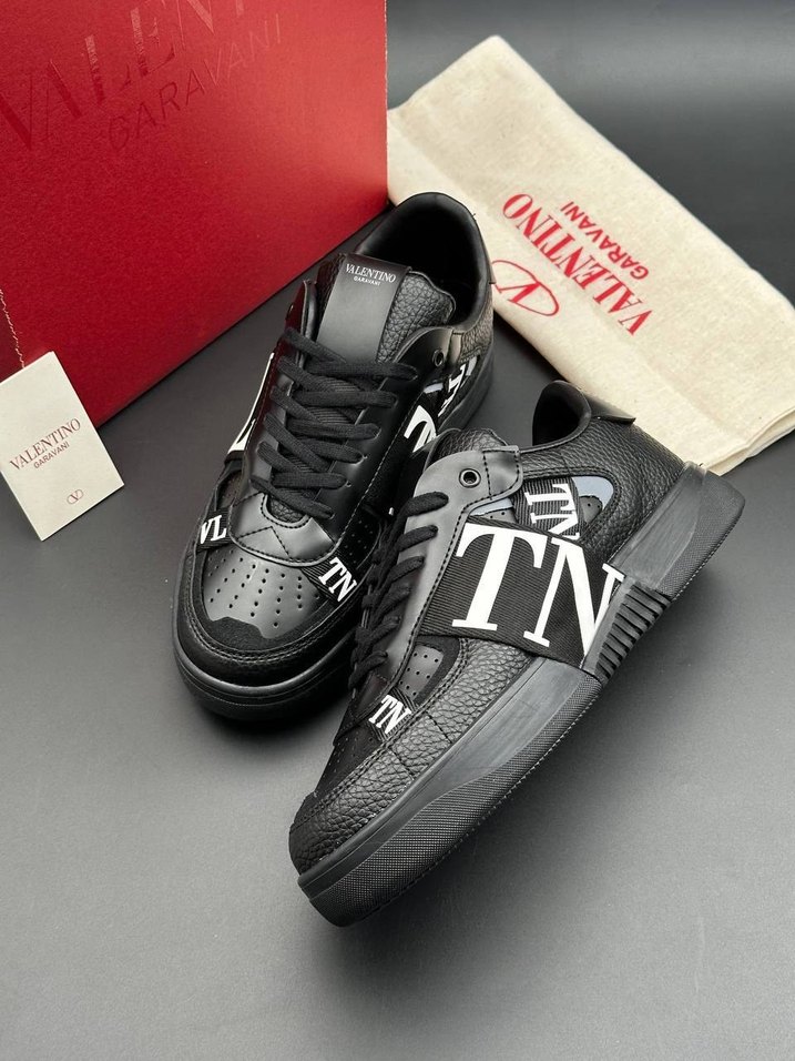  VALENTİNO GARAVANİ BLACK  - Görsel 3