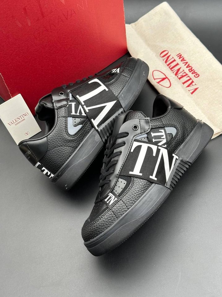  VALENTİNO GARAVANİ BLACK  - Görsel 4