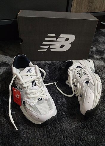 NEWBALANCE 530 beyaz& lacivert  klasik kadın 