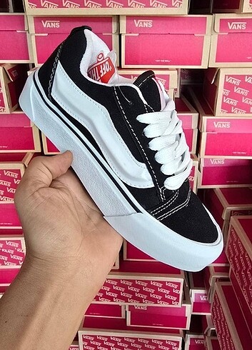 Vans knu skool 