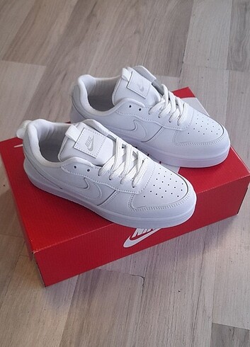40 Beden beyaz Renk Nike ayakkabı