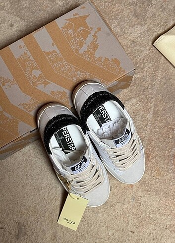 36 Beden GOLDEN GOOSE DELUXE SİYAH ALTIN