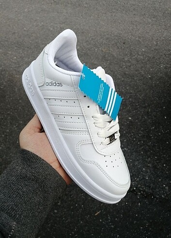 Adidas neo beyaz 